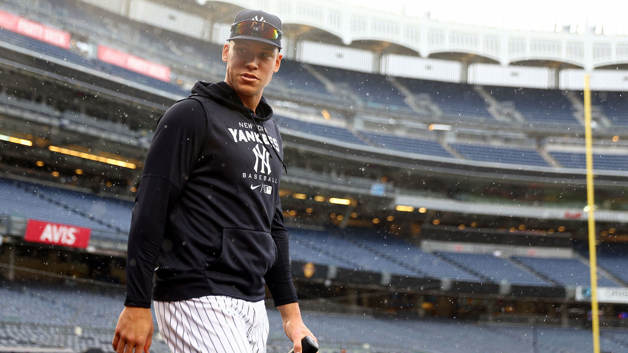 NEW YORK, NEW YORK - JUNE 01: Aaron Judge #99 of the New York Yankees leaves the field as batting practice is cut short due to rain before the game against the Los Angeles Angels at Yankee Stadium on June 01, 2022 in the Bronx borough of New York City.