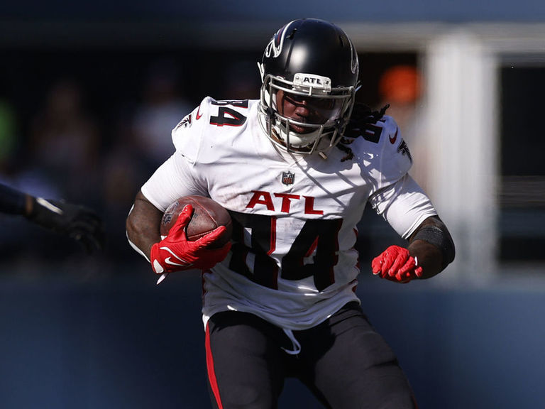 Cordarrelle Patterson Rumbles Falcons Past Seahawks TheScore cordarrelle-patterson-rumbles-falcons-past-seahawks-thescore