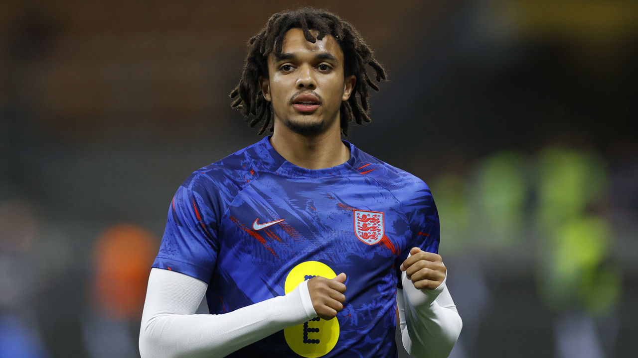 MILAN, ITALY - SEPTEMBER 23: Trent Alexander-Arnold of England warms up prior to the UEFA Nations League League A Group 3 match between Italy and England at San Siro on September 23, 2022 in Milan, Italy.
