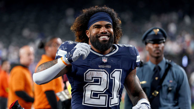 EAST RUTHERFORD, NEW JERSEY - SEPTEMBER 26: Ezekiel Elliott #21 of the Dallas Cowboys celebrates after defeating the New York Giants in the game at MetLife Stadium on September 26, 2022 in East Rutherford, New Jersey.