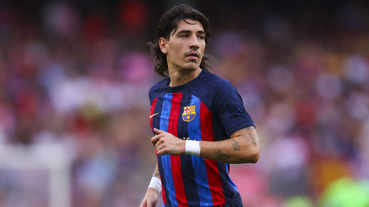 BARCELONA, SPAIN - SEPTEMBER 17: Hector Bellerin of FC Barcelona looks on during the LaLiga Santander match between FC Barcelona and Elche CF at Spotify Camp Nou on September 17, 2022 in Barcelona, Spain.