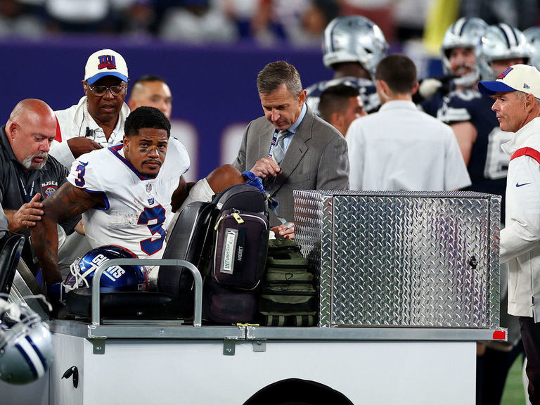 Giants' Shepard out for season with torn ACL