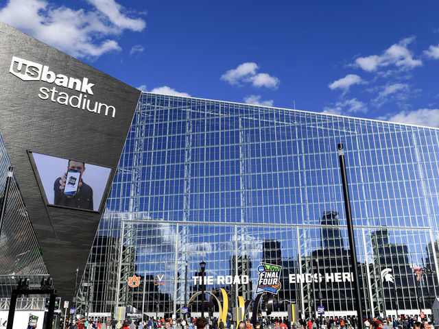 us bank stadium chiefs