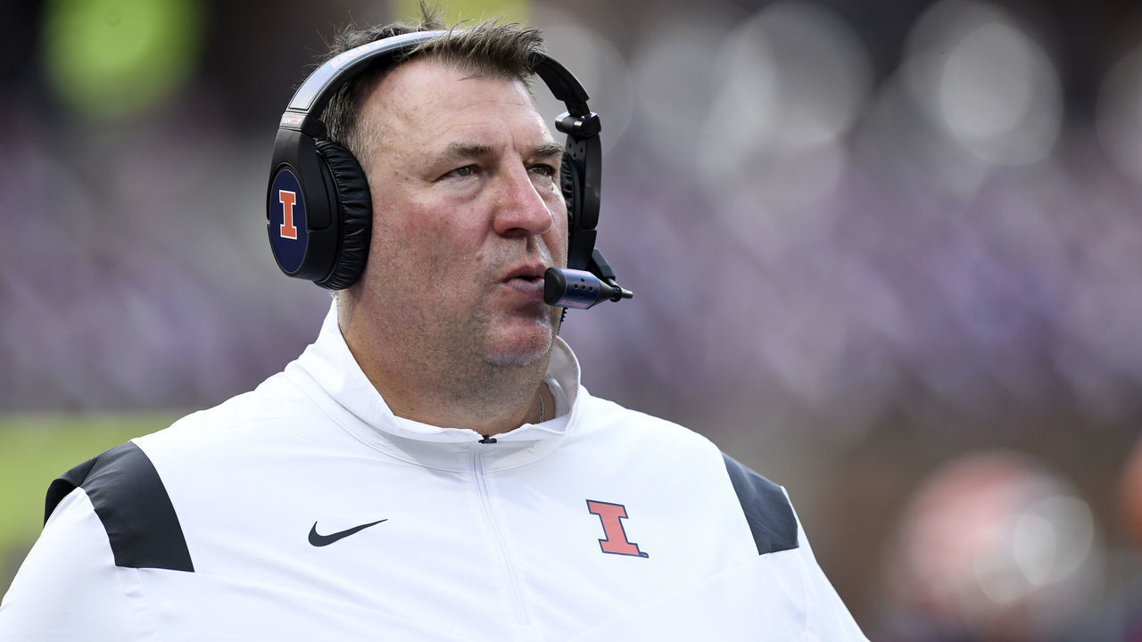 CHAMPAIGN, IL - SEPTEMBER 10: Illinois Fighting Illini head coach Bret Bielema looks on during the college football game between the Virginia Cavaliers and the Illinois Fighting Illini on September 10, 2022, at Memorial Stadium in Champaign, Illinois.
