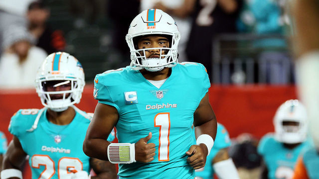 CINCINNATI, OHIO - SEPTEMBER 29: Quarterback Tua Tagovailoa #1 of the Miami Dolphins jogs out of the tunnel onto the field prior to the game against the Cincinnati Bengals at Paycor Stadium on September 29, 2022 in Cincinnati, Ohio.