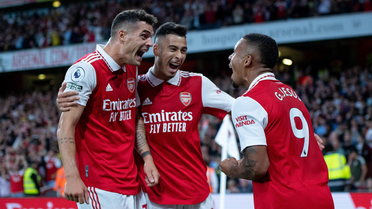 LONDON, ENGLAND - AUGUST 31: Gabriel Jesus of Arsenal FC celebrates with Granit Xhaka and Gabriel Martinelli after scoring the opening goal during the Premier League match between Arsenal FC and Aston Villa at Emirates Stadium on August 31, 2022 in London, United Kingdom.