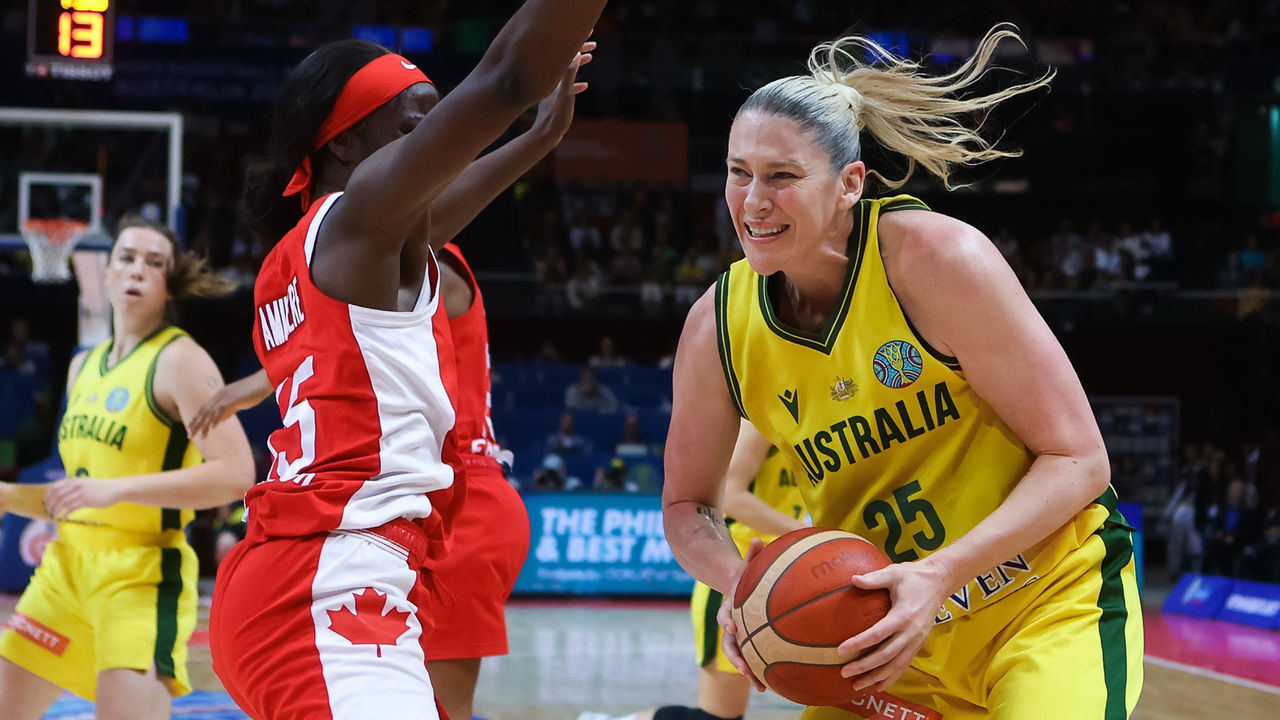 SYDNEY, AUSTRALIA - OCTOBER 01: Lauren Jackson of Australia drives to the basket during the FIBA Women's Basketball World Cup Third Place match between Australia and Canada at Sydney Super Dome on October 01, 2022 in Sydney, Australia.