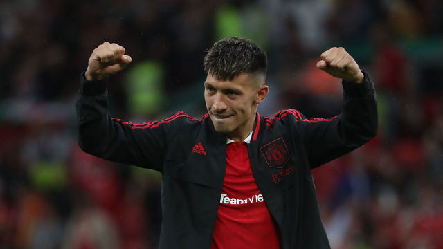 MANCHESTER, ENGLAND - SEPTEMBER 04: Lisandro Martinez of Manchester United celebrates after the Premier League match between Manchester United and Arsenal FC at Old Trafford on September 04, 2022 in Manchester, England.