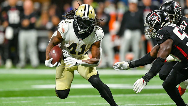 ATLANTA, GA JANUARY 09: New Orleans running back Alvin Kamara (41) runs the ball during the NFL game between the New Orleans Saints and the Atlanta Falcons on January 9th, 2022 at Mercedes-Benz Stadium in Atlanta, GA.