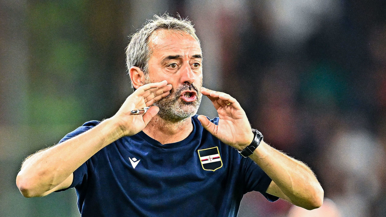 GENOA, ITALY - SEPTEMBER 10: Marco Giampaolo head coach of Sampdoria reacts during the Serie A match between UC Sampdoria and AC MIlan at Stadio Luigi Ferraris on September 10, 2022 in Genoa, Italy.