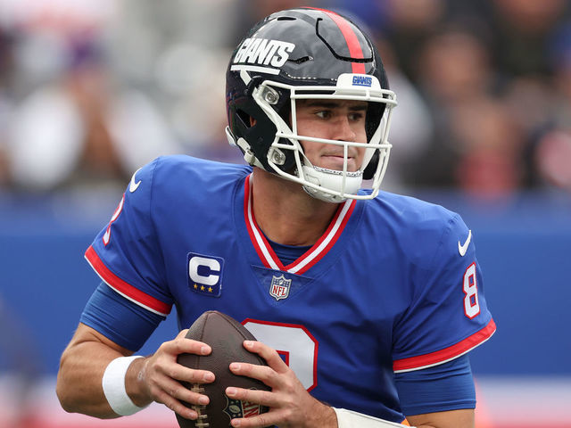 Daniel Jones practices as Giants prepare for the Packers