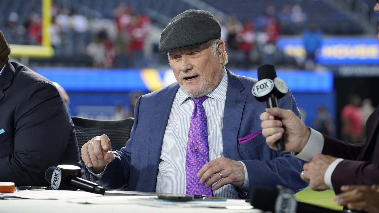 INGLEWOOD, CA - JANUARY 30: Terry Bradshaw of Fox Sports during the NFC Conference Championship game between the San Francisco 49ers and the Los Angeles Rams on January 30, 2022, at SoFi Stadium in Inglewood, CA.
