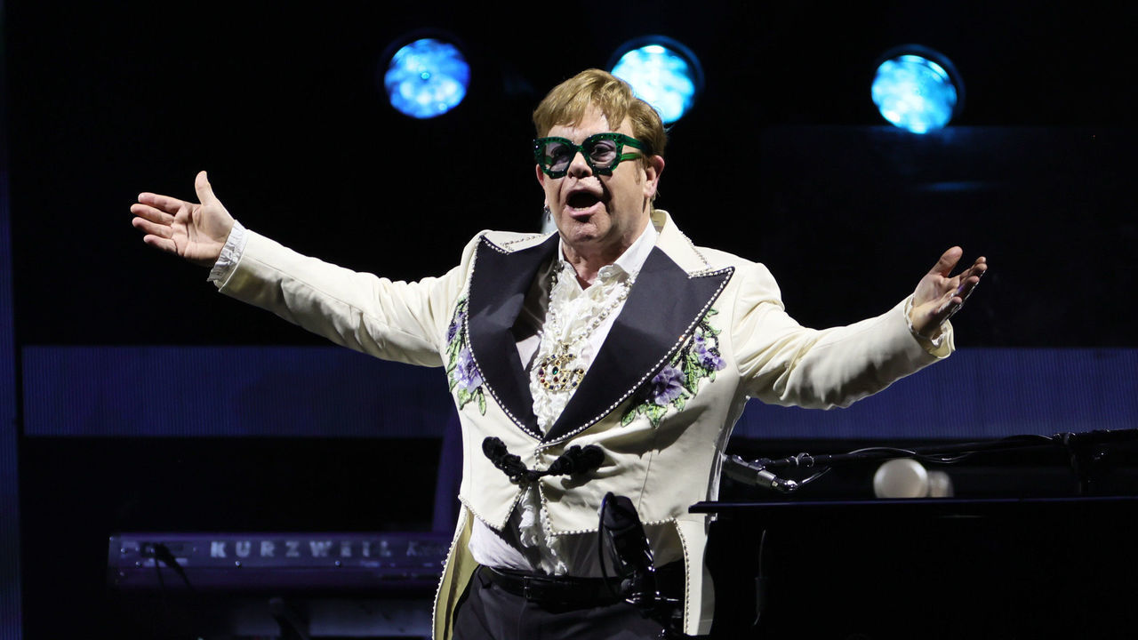 EAST RUTHERFORD, NEW JERSEY - JULY 23: Elton John performs at MetLife Stadium on July 23, 2022 in East Rutherford, New Jersey.