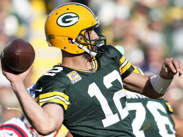 Rodgers eager to air it out in Packers' 1st London game on FOX 11