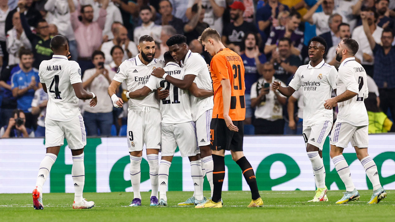 MADRID, SPAIN - OCTOBER 05: Rodrygo Goes of Real Madrid, celebrating is goal with teammates during the UEFA Champions League group F match between Real Madrid and Shakhtar Donetsk at Estadio Santiago Bernabeu on October 05, 2022 in Madrid, Spain.