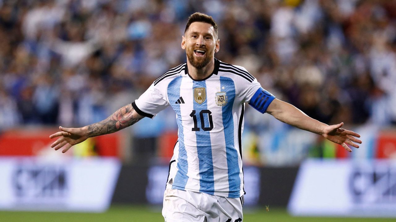 TOPSHOT - Argentina's Lionel Messi celebrates scoring a goal during the international friendly football match between Argentina and Jamaica at Red Bull Arena in Harrison, New Jersey, on September 27, 2022.