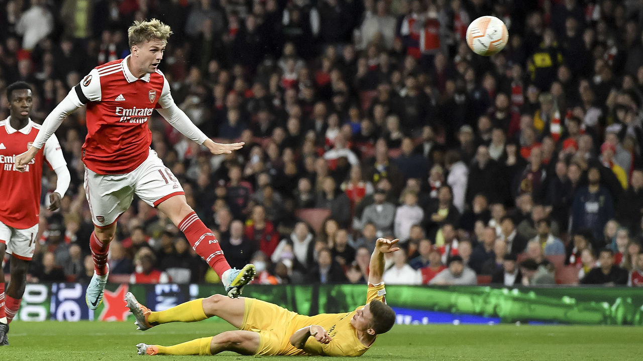 LONDON, ENGLAND - OCTOBER 06: Rob Holding of Arsenal scores his team's second goal during the UEFA Europa League group A match between Arsenal FC and FK Bodo/Glimt at Emirates Stadium on October 6, 2022 in London, United Kingdom.