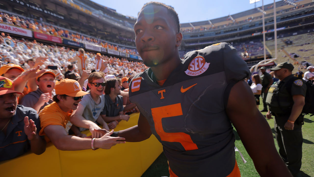 Tennessee football: Vols' uniform combo at LSU an interesting choice