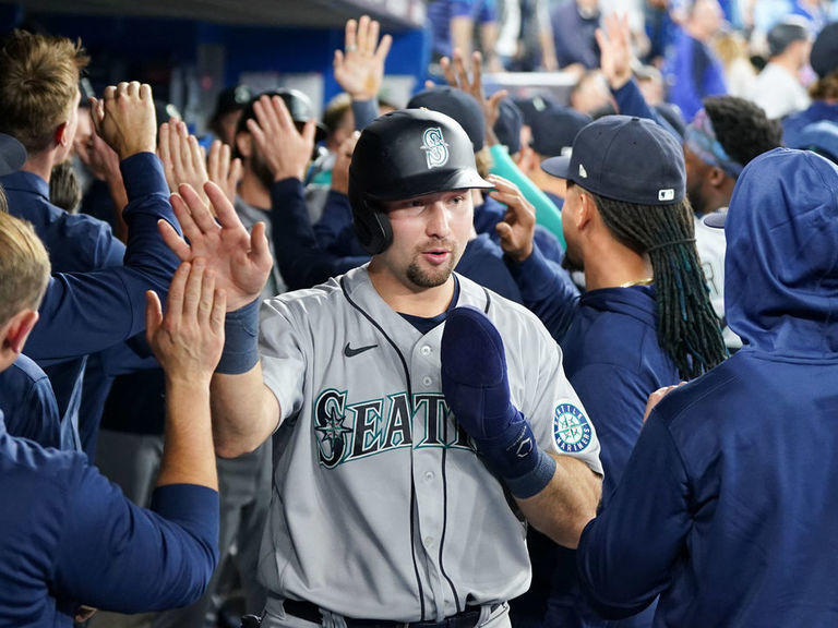 Blue Jays eliminated from playoffs as Mariners pull off stunning comeback  to complete wild-card sweep