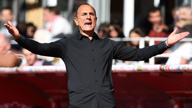 Brest's French head coach Michel Der Zakarian gestures during the French L1 football match between Brest and Ajaccio at the Francis Le Ble stadium in Brest, western France on September 18, 2022.