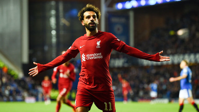GLASGOW, SCOTLAND - OCTOBER 12: (THE SUN OUT. THE SUN ON SUNDAY OUT) Mohamed Salah of Liverpool celabrates his hat-trick goal during the UEFA Champions League group A match between Rangers FC and Liverpool FC at Ibrox Stadium on October 12, 2022 in Glasgow, Scotland.