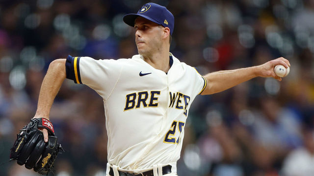 MILWAUKEE, WISCONSIN - SEPTEMBER 20: Taylor Rogers #25 of the Milwaukee Brewers throws a pitch against the New York Mets at American Family Field on September 20, 2022 in Milwaukee, Wisconsin.