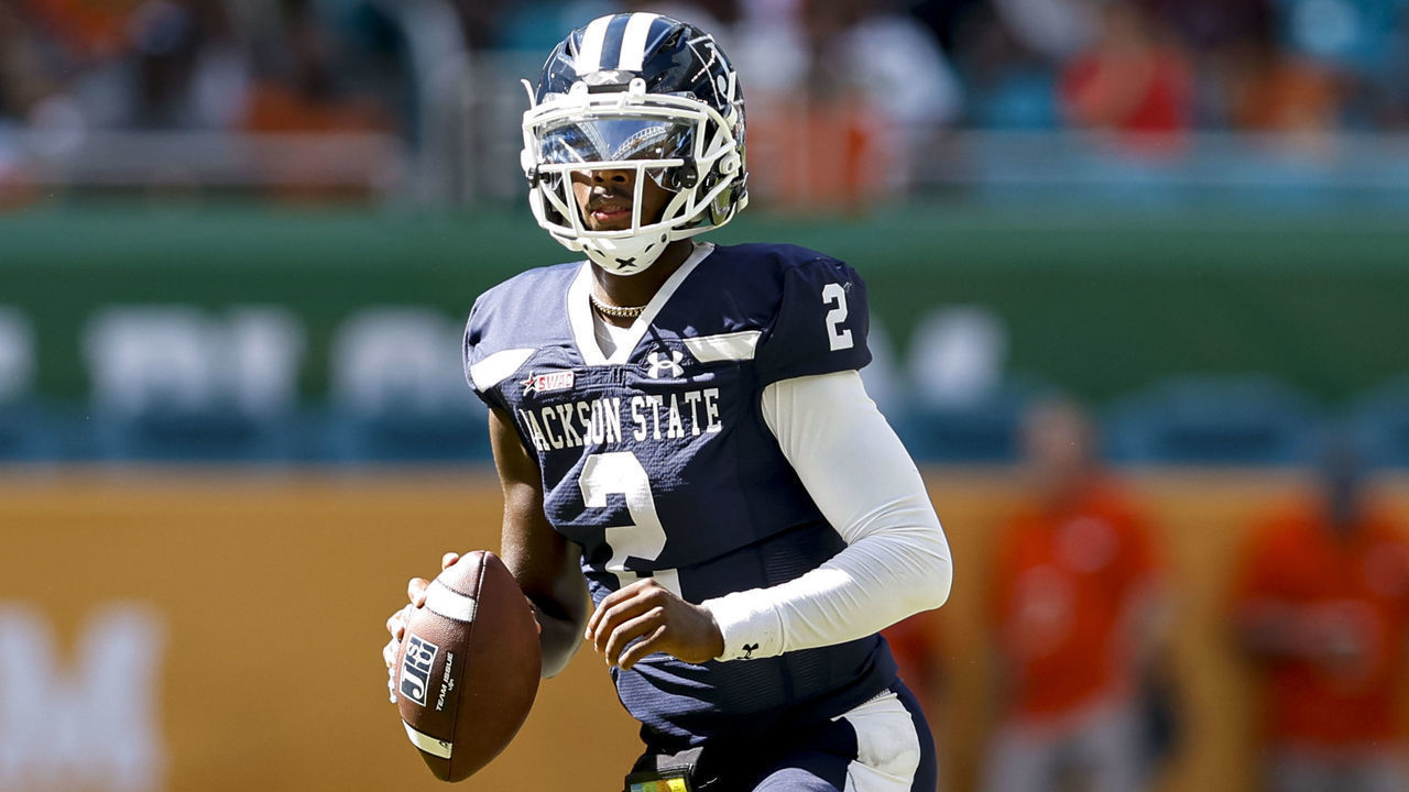 MIAMI GARDENS, FLORIDA - SEPTEMBER 04: Quarterback Shedeur Sanders #2 of the Jackson State Tigers looks for a pass against the Florida A&M Rattlers during the Orange Blossom Classic Game at Hard Rock Stadium on September 04, 2022 in Miami Gardens, Florida. The Tigers defeated the Rattlers 59-3.
