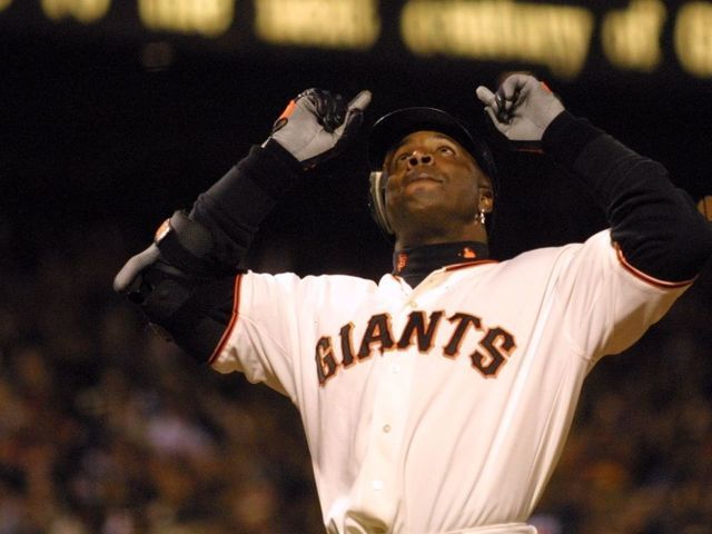 San Franscisco Giants Barry Bonds, #25, celebrates his 59th home run of the season for the fifth run of the game in the seventh inning against the Arizona Diamondbacks at Pacfic Bell Park on Tuesday, September 4, 2001. (SAN JOSE MERCURY NEWS / Nhat V. Meyer)