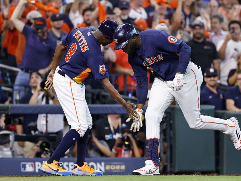 Astros 4, Mariners 2: Alvarez helps Houston take 2-0 series lead