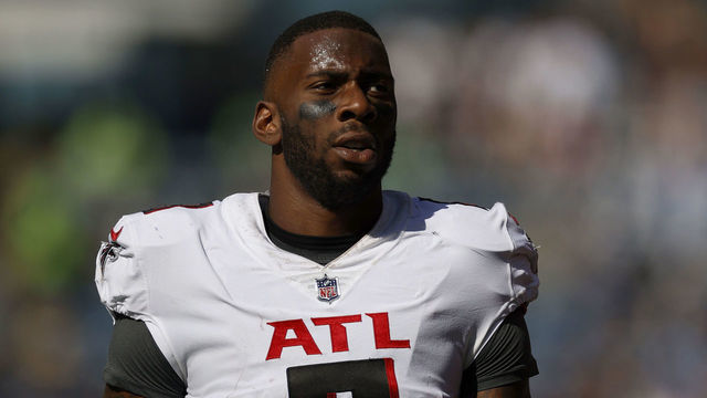 SEATTLE, WASHINGTON - SEPTEMBER 25: Kyle Pitts #8 of the Atlanta Falcons looks on during the second quarter against the Seattle Seahawks at Lumen Field on September 25, 2022 in Seattle, Washington.