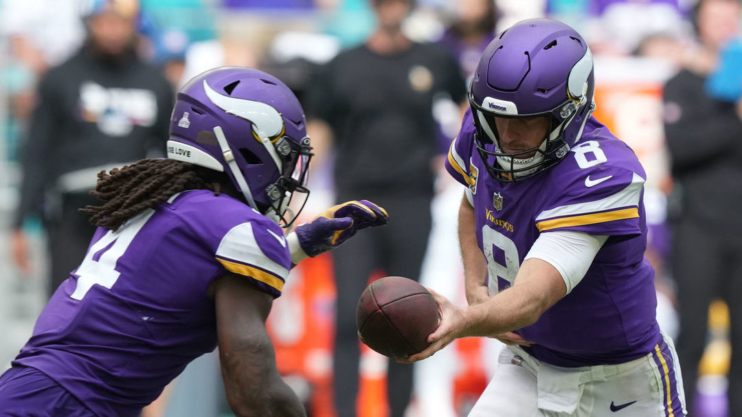 Cook's late touchdown gives Vikings win over Dolphins | theScore