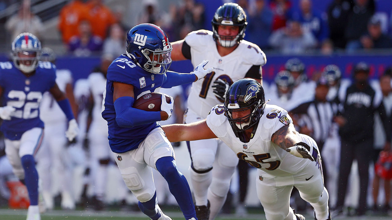 Giants Rally From 10 Down, Top Ravens 24-20 on Barkley's Run - Bloomberg