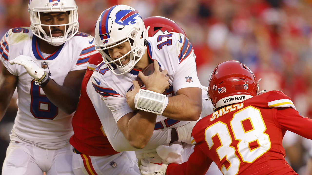 Bills' Josh Allen scores go-ahead TD to Dawson Knox vs. Chiefs