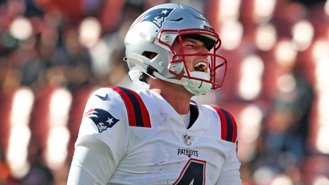 Bailey Zappe: Patriots QB replaces Mac Jones, gets TD right away