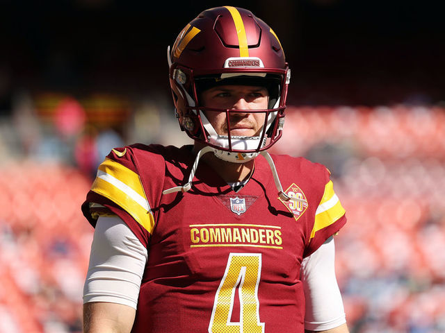 Washington Football Team quarterback Taylor Heinicke (4) warms up