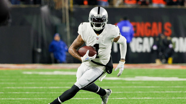 CINCINNATI, OHIO - JANUARY 15: DeSean Jackson #1 of the Las Vegas Raiders runs with the ball in the third quarter against the Cincinnati Bengals during the AFC Wild Card playoff game at Paul Brown Stadium on January 15, 2022 in Cincinnati, Ohio.