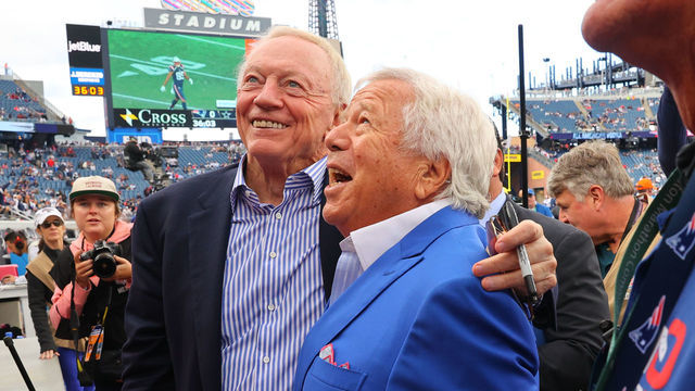 FOXBOROUGH, MA - OCTOBER 17: Dallas Cowboys owner Jerry Jones and New England Patriots owner Robert Kraft prior to the National Football League game between the New England Patriots and the Dallas Cowboys on October 17, 2021 at Gillette Stadium in Foxborough, MA.