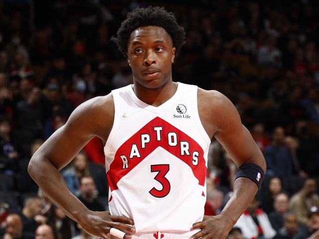 TORONTO, CANADA - APRIL 28: OG Anunoby #3 of the Toronto Raptors looks on during the game against the Philadelphia 76ers during Round 1 Game 6 of the 2022 NBA Playoffs on April 28, 2022 at the Scotiabank Arena in Toronto, Ontario, Canada. Mandatory Copyright Notice: Copyright 2022 NBAE