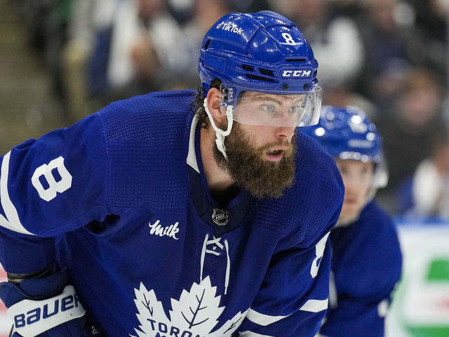 TORONTO, ON - OCTOBER 13: Jake Muzzin #8 of the Toronto Maple Leafs sets for a face-off against the Washington Capitals during the third period at the Scotiabank Arena on October 13, 2022 in Toronto, Ontario, Canada.