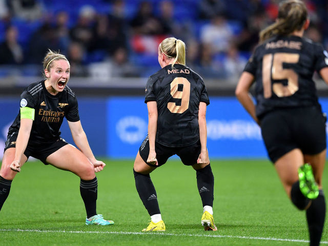 LYON, FRANCE - OCTOBER 19: Beth Mead of Arsenal celebrates with team mates after scoring their sides third goal during the UEFA Women's Champions League group C match between Olympique Lyon and Arsenal at Groupama Stadium on October 19, 2022 in Lyon, France.