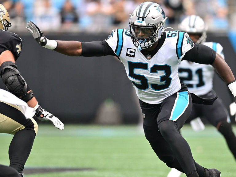 Shaq Thompson linebacker of the Panthers during a NFL football game News  Photo - Getty Images