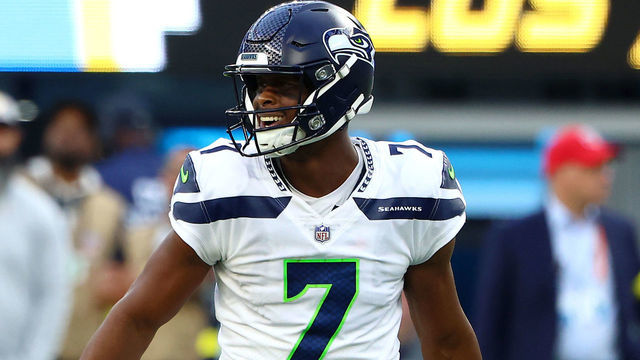 INGLEWOOD, CALIFORNIA - OCTOBER 23: Geno Smith #7 of the Seattle Seahawks reacts to a play during the fourth quarter against the Los Angeles Chargers at SoFi Stadium on October 23, 2022 in Inglewood, California. The Seattle Seahawks won 37-23.