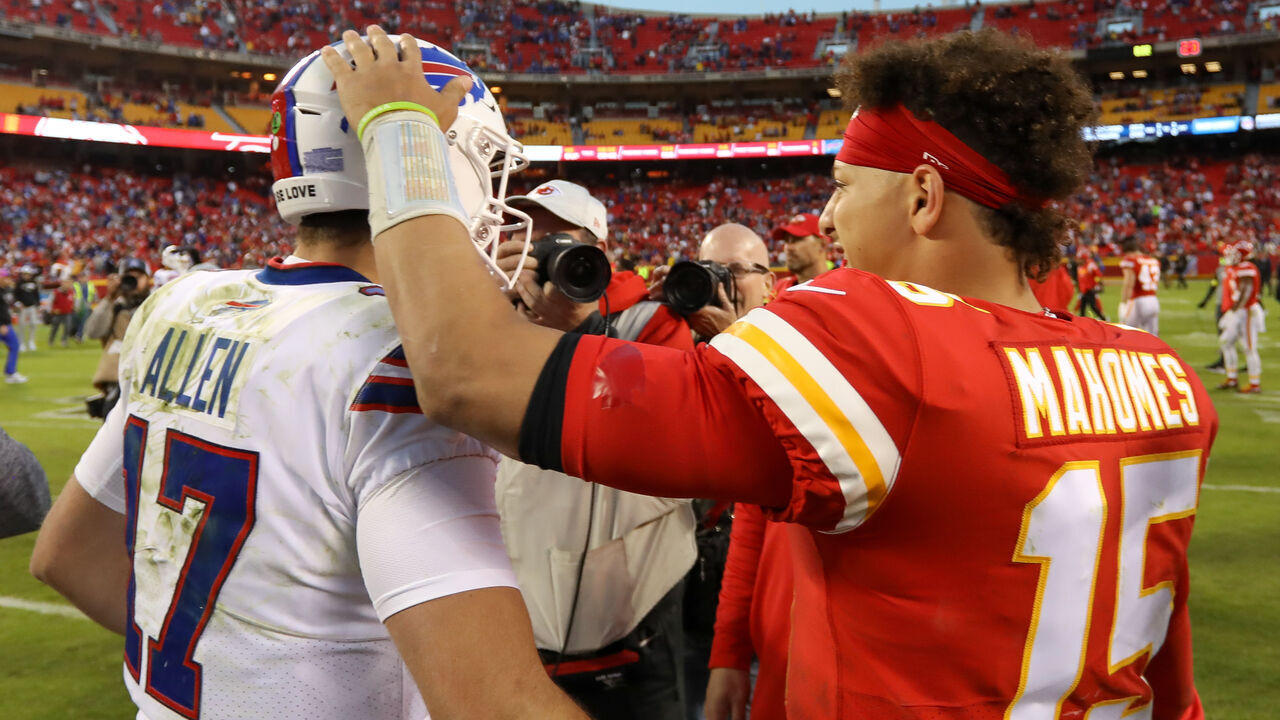 KANSAS CITY, MO - OCTOBER 16: Kansas City Chiefs quarterback Patrick Mahomes (15) pats Buffalo Bills quarterback Josh Allen (17) on the head after an NFL game between the Buffalo Bills and Kansas City Chiefs on October 16, 2022 at GEHA Field at Arrowhead Stadium in Kansas City, MO. Photo by Scott Winters/Icon Sportswire via Getty Images)