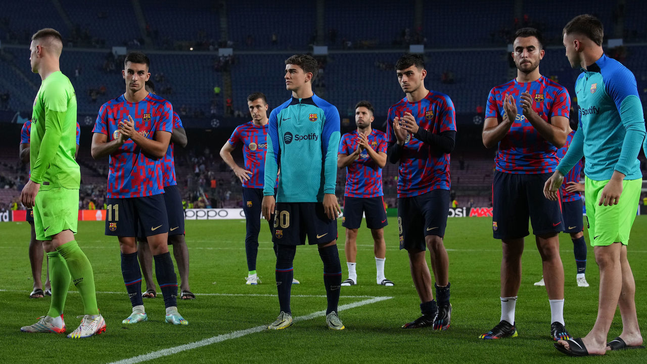 BARCELONA, SPAIN - OCTOBER 26: Gavi of FC Barcelona looks dejected following their side's defeat and elimination from the UEFA Champions League in the UEFA Champions League group C match between FC Barcelona and FC Bayern München at Spotify Camp Nou on October 26, 2022 in Barcelona, Spain.