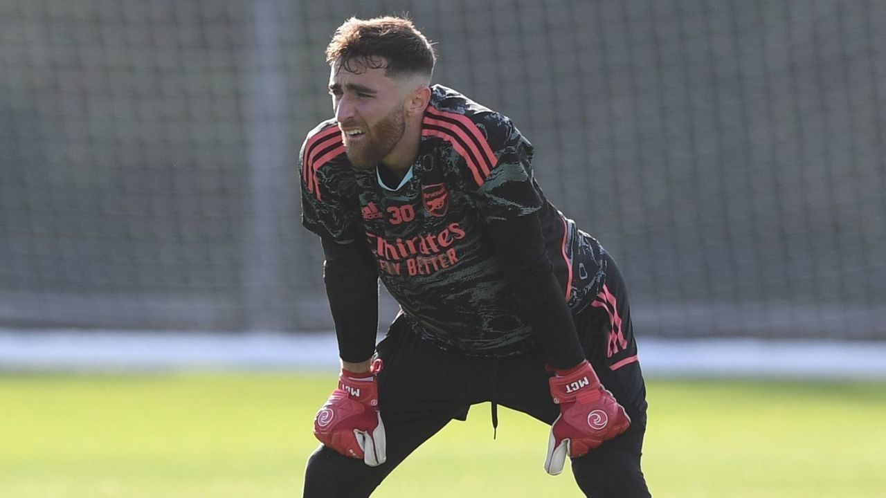 ST ALBANS, ENGLAND - OCTOBER 19: Matt Turner of Arsenal during a training session at London Colney on October 19, 2022 in St Albans, England.