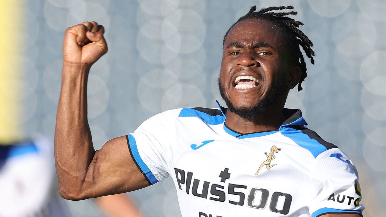 EMPOLI, ITALY - OCTOBER 30: Ademola Olajade Lookman of Atalanta BC celebrates after scoring a goal during the Serie A match between Empoli FC and Atalanta BC at Stadio Carlo Castellani on October 30, 2022 in Empoli, Italy.