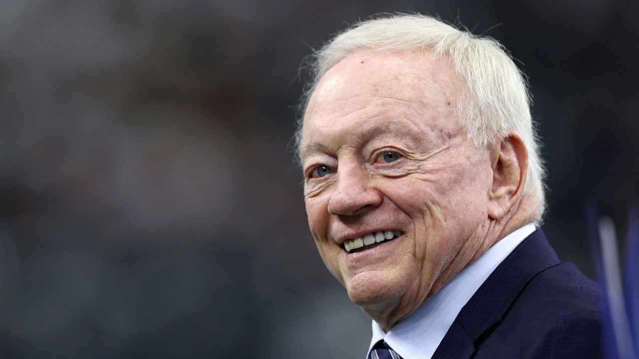 After Getting Beaten Up by Tom Brady & Co, Jerry Jones' Dallas