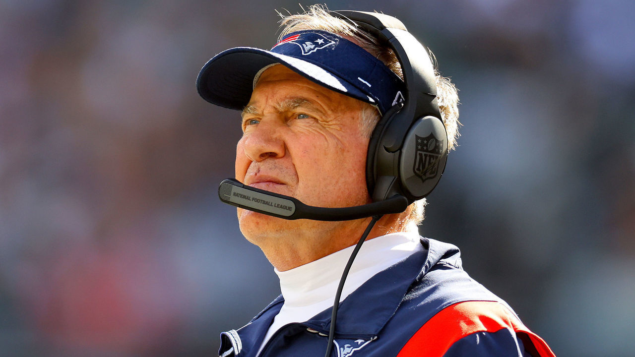 EAST RUTHERFORD, NEW JERSEY - OCTOBER 30: Head coach Bill Belichick of the New England Patriots reacts during the first half against the New York Jets at MetLife Stadium on October 30, 2022 in East Rutherford, New Jersey.