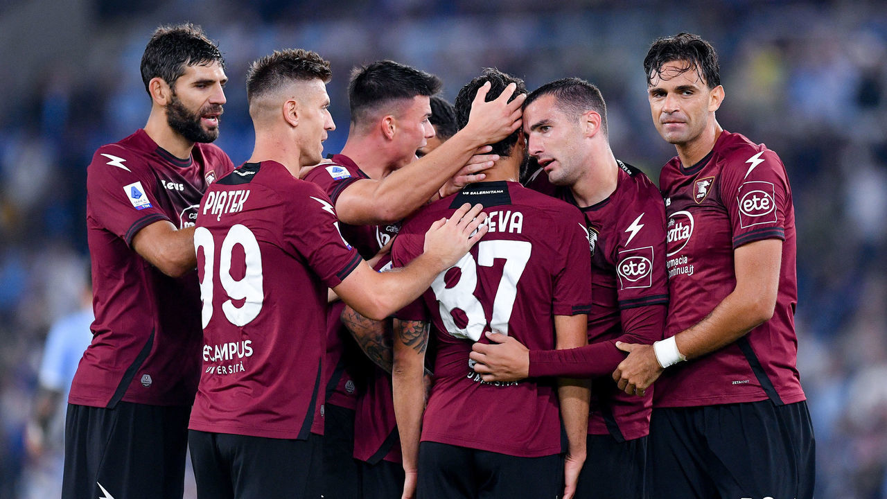 Antonio Candreva of US Salernitana celebrates after scoring first goal during the Serie A match between SS Lazio and US Salernitana 1919 at Stadio Olimpico, Rome, Italy on 30 October 2022.