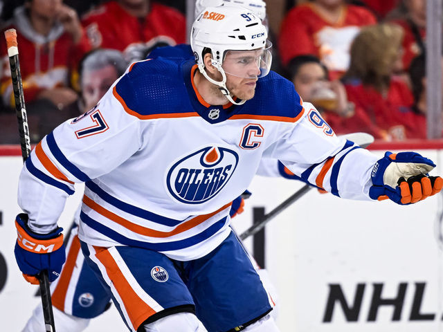 CALGARY, AB - OCTOBER 29: Edmonton Oilers Center Connor McDavid (97) celebrates a goal during the third period of an NHL game between the Calgary Flames and the Edmonton Oilers on October 29, 2022, at the Scotiabank Saddledome in Calgary, AB.